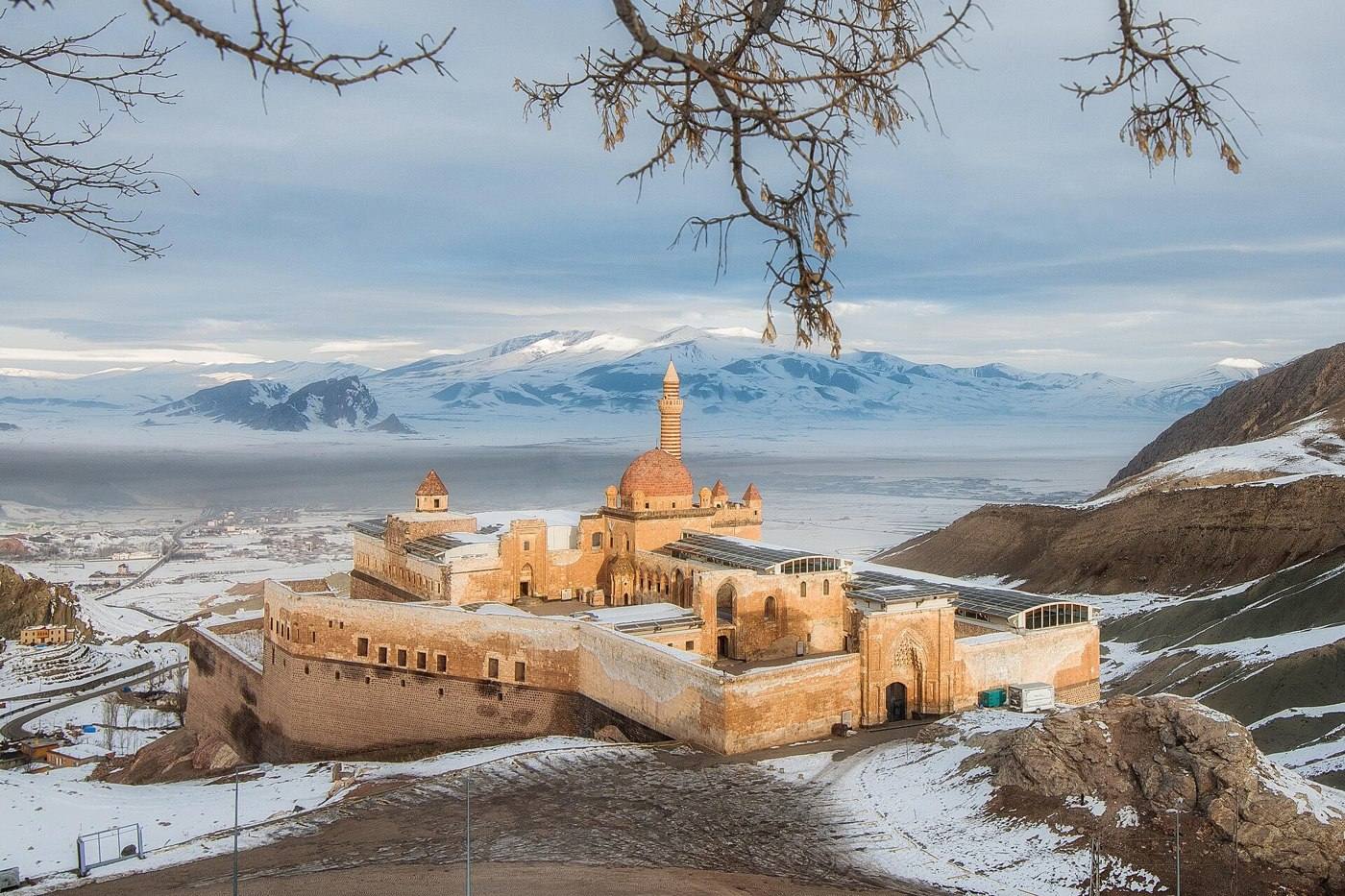 İshak Paşa Sarayı · Ağrı
