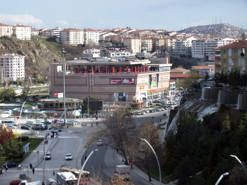 Keçiören Ihlamur Vadisi: su ve ışık gösterisi, Orhun Yazıtları ve doğal yaşam parkı