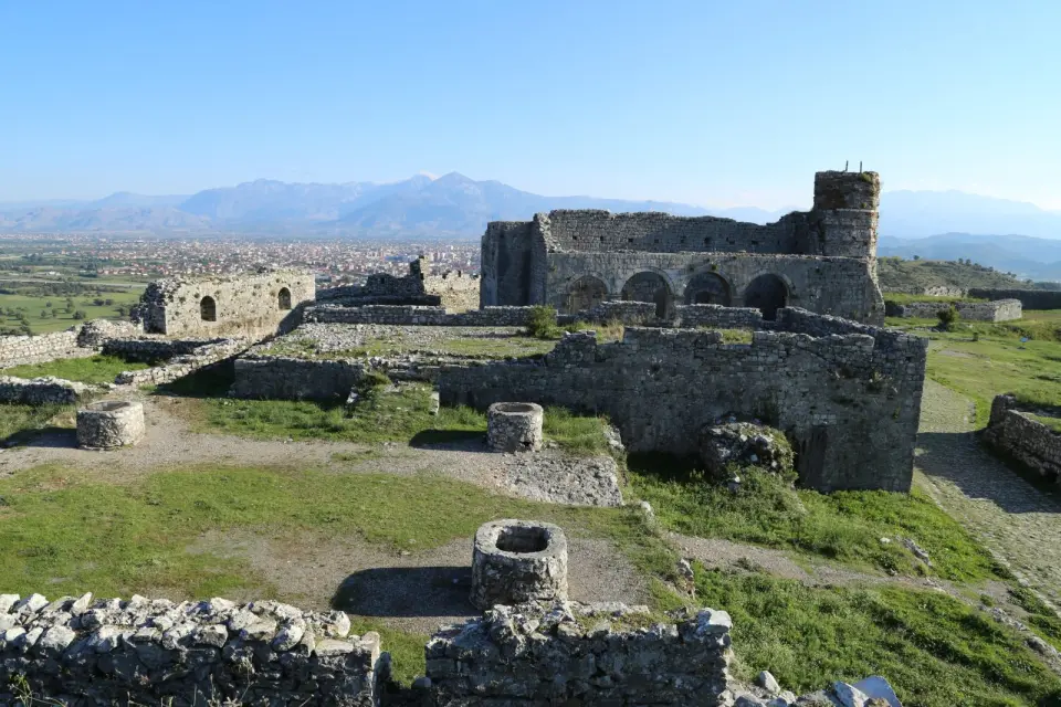 Kuzey Arnavutluk, Arnavutluk