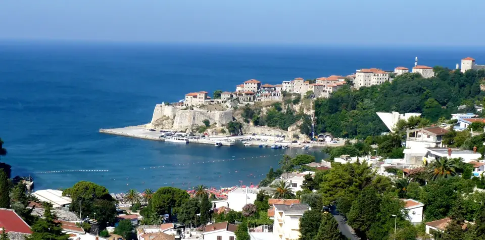 Ülgün (Ulcinj): kayalık üstündeki eski kent ve Adriyatik’in en uzun kumsalı